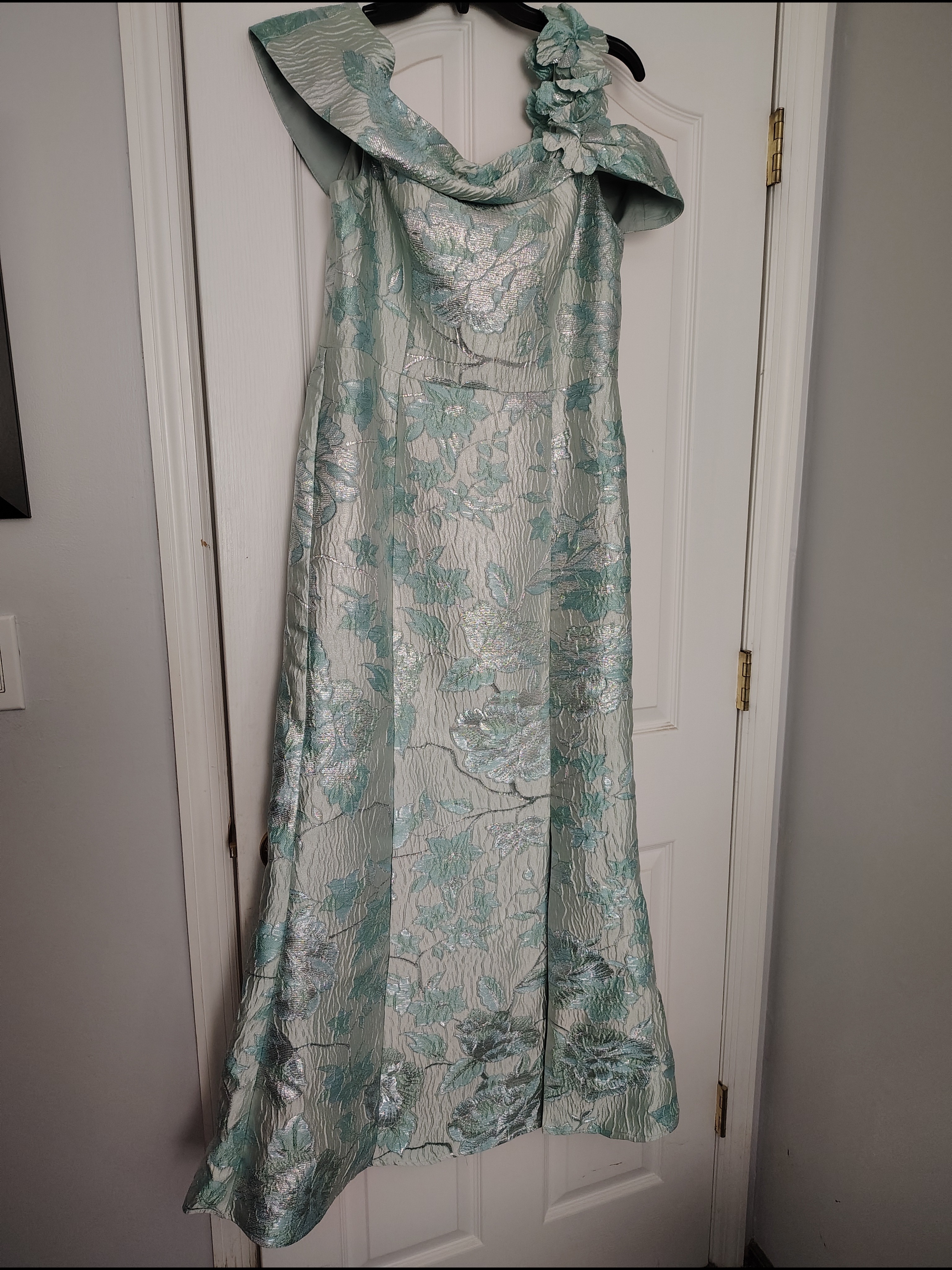 Adrianna Papell Mint And Silver Floral Jacquard One-Shoulder Gown